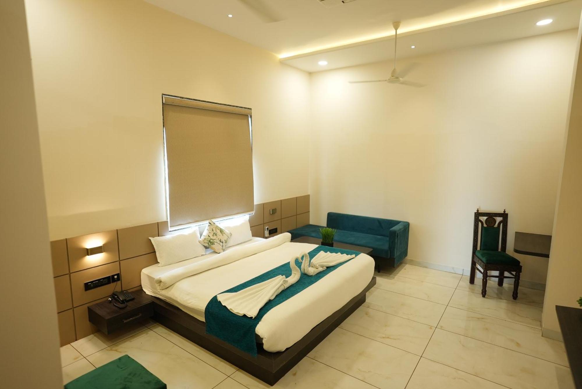 Palak Palace Hotels And Resort Bhopal Exterior foto